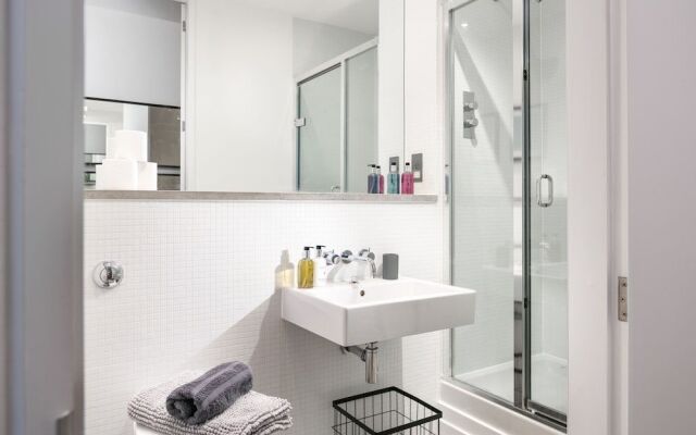 Plymouth Luxurious Apartment