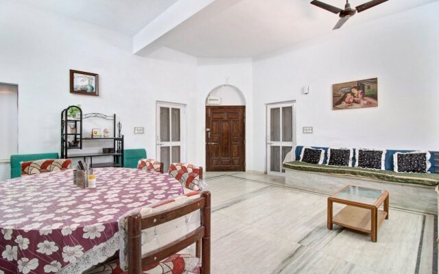 Thakore House By OYO Rooms