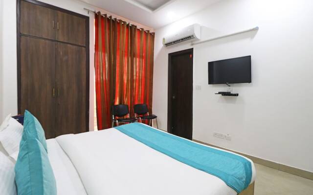 Hotels Petals Inn