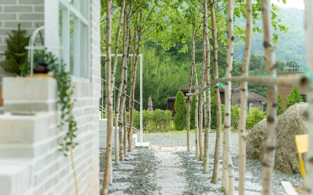 Yangpyeong Villa Blanche Dokchepension