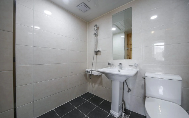 Cheongsong Baegunjang Motel