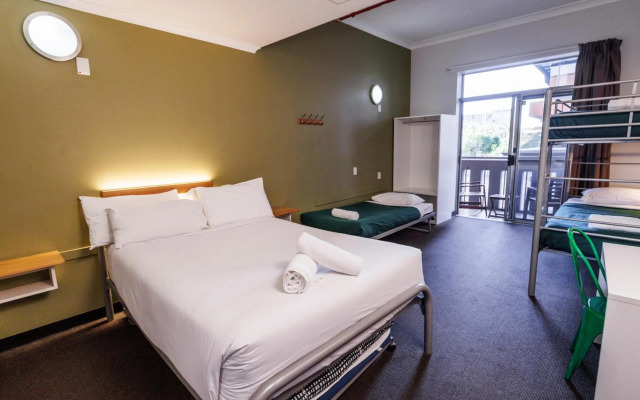 YHA Adelaide Central