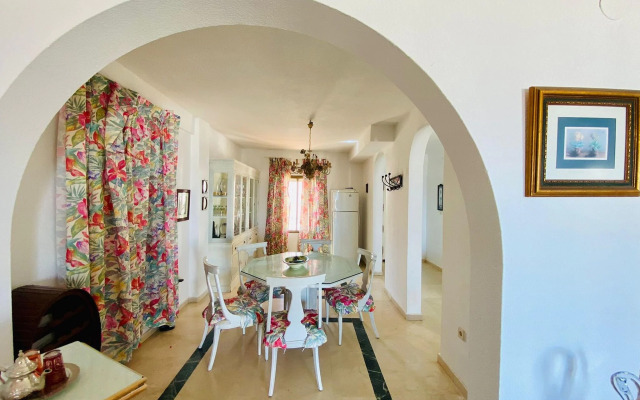 Beautiful house on the beachfront in Costa tropical