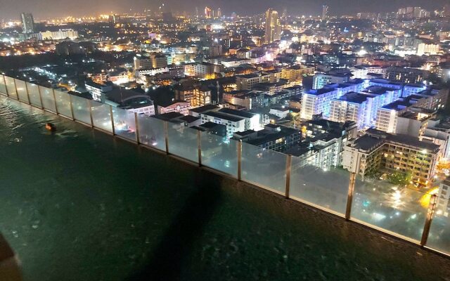 The Base Central Pattaya by Alin
