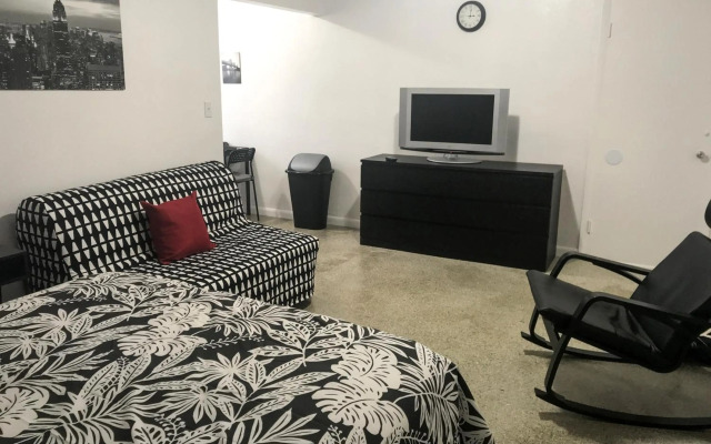 Green Seas Motel