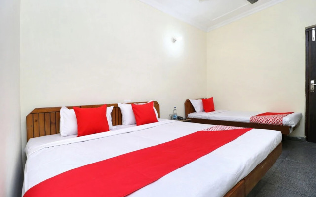 Amrit Guest House By OYO Rooms
