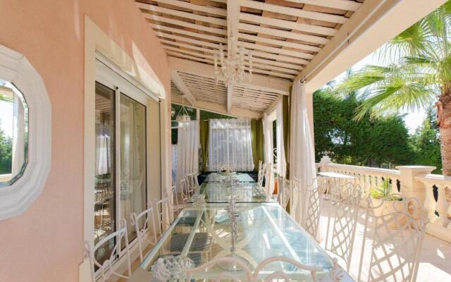 Juan Les Pins Near Cannes Beaches 1820 Guests