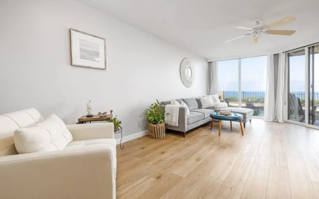 Ocean Facing Condo in Solana