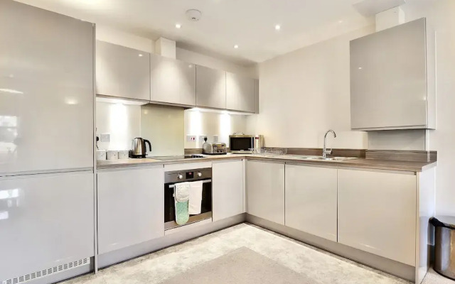 Sapphire Serviced Apartment