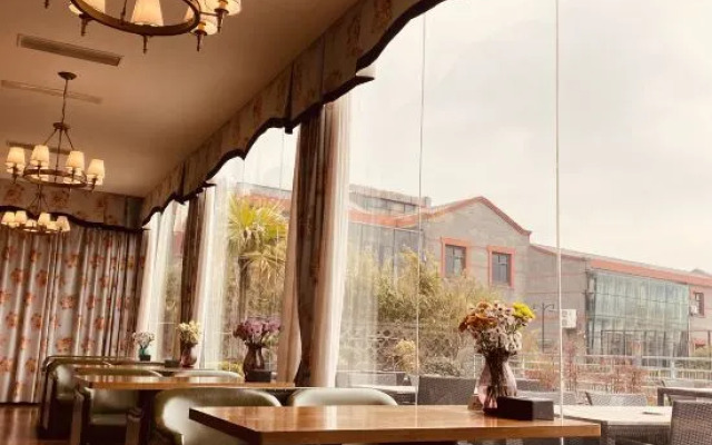 Xinmu Lanlian Boutique Hotel