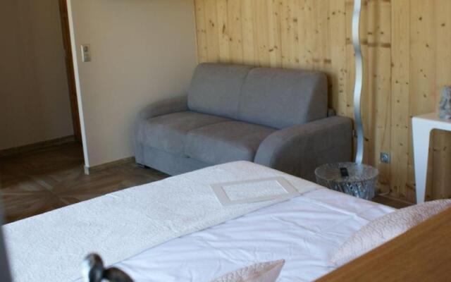 What Else Hotel