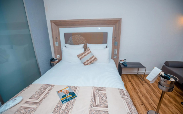 Accra City Hotel
