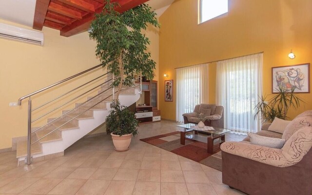 Amazing Home in Pula With Wifi and 3 Bedrooms