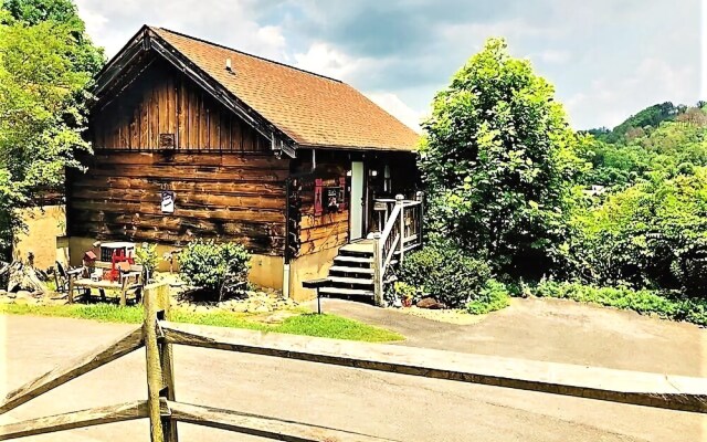 Twin Hearts - Studio Cabin