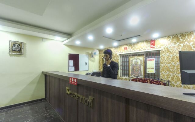 OYO 24392 Flagship Damodar Inn