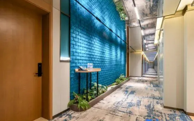 Yinhua Business Hotel