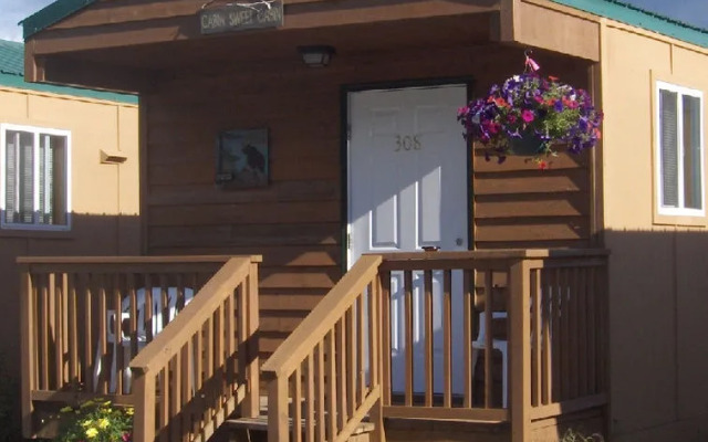 Totem Hotel and Suites