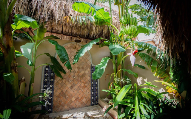 Lagun Blou Resort