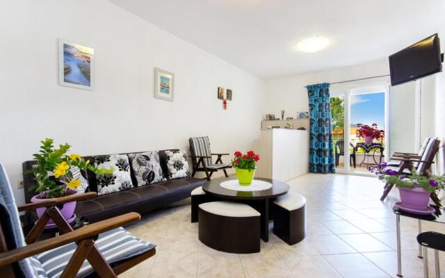 RG Studios Thassos #4