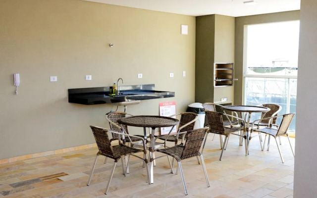 Apto c rea Gourmet a 300m da Praia das Toninhas