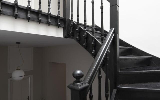 Plaka Arch Suites