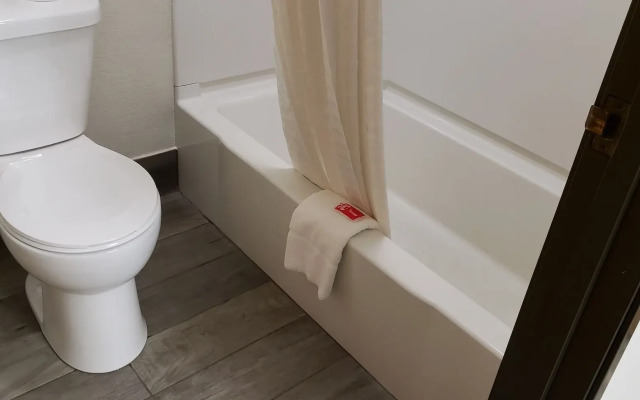 Econo Lodge Cedar Rapids