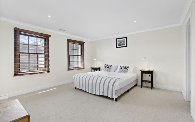 HELENA, 2BDR Fitzroy House – Guest Rooms – Melbourne