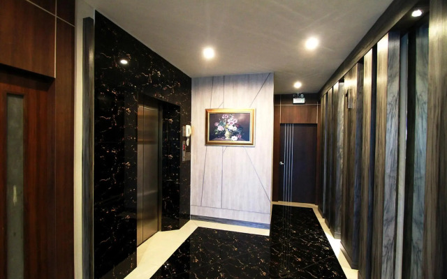 The Contrast i Hotel