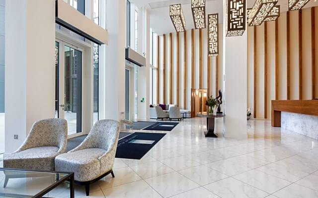 Thesqua.re Lincoln Plaza Apartments