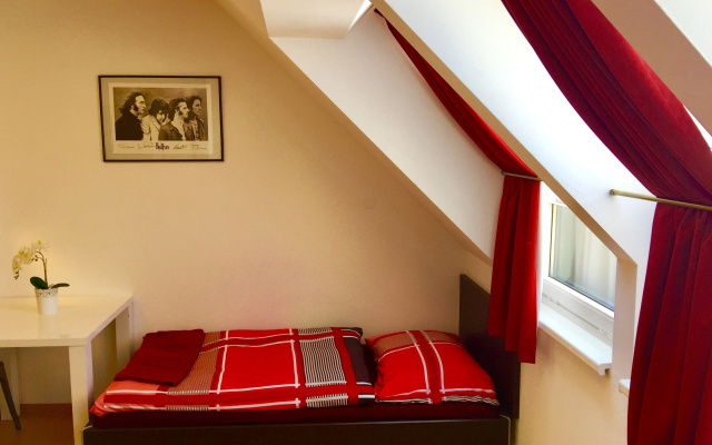 A&T Hotel & Hostel