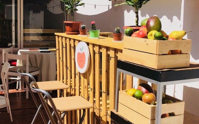 Cascais Terrace Fruit Point - Hostel