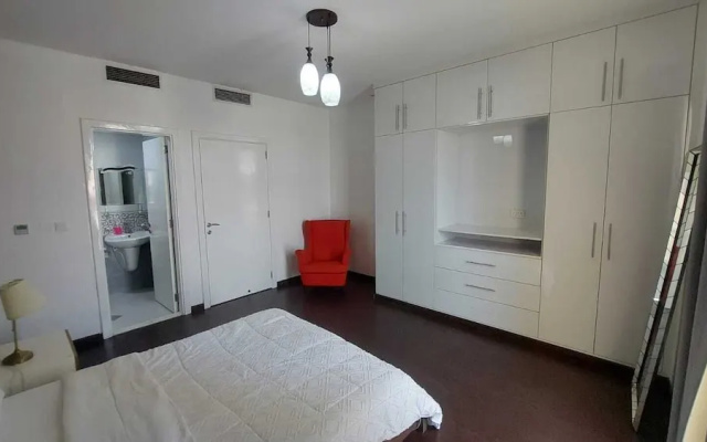 Dubai- 1bhk Villa Townhouse
