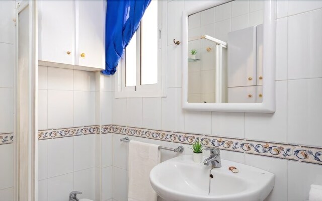 Central Gem Apartment Near the Beach Ref 134