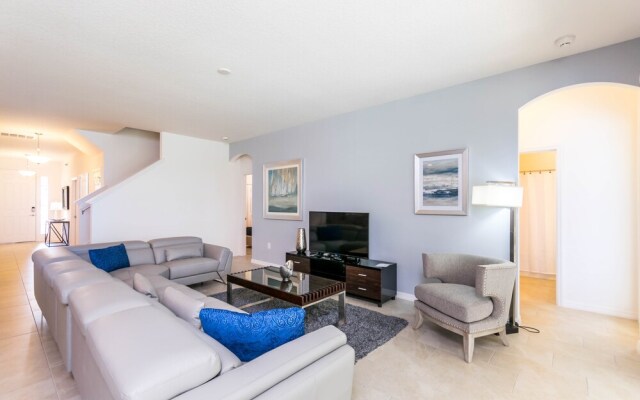 Solterra - 6108 Broad Oak Drive