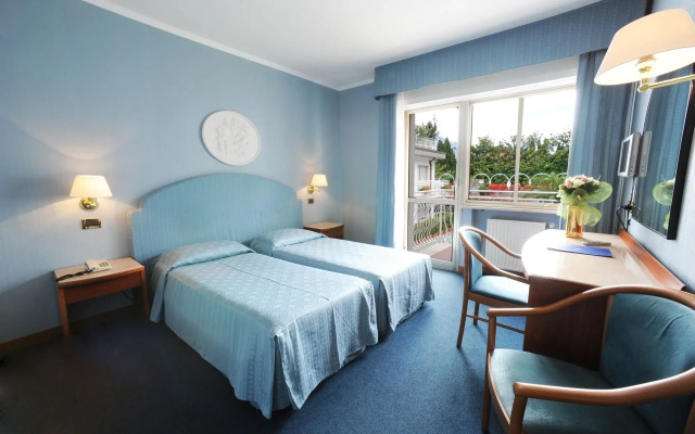 Hotel Excelsior Bay