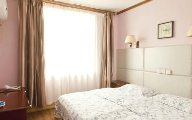 Hai Yue Holiday Hotel