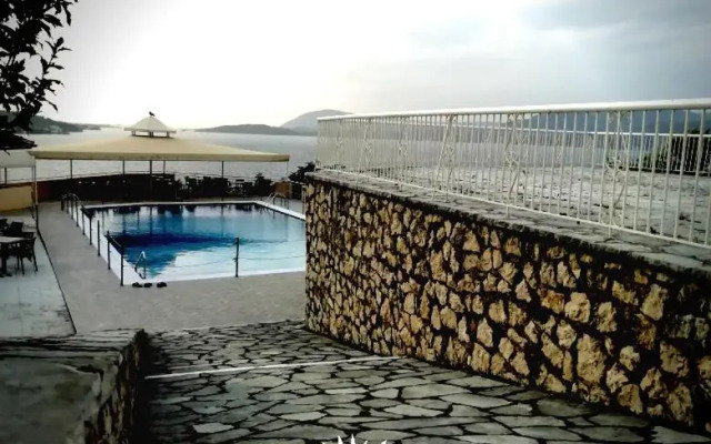 Sunrise Hotel Nikiana Lefkada