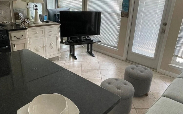 Seascape 1221 1 Bedroom Condo by RedAwning