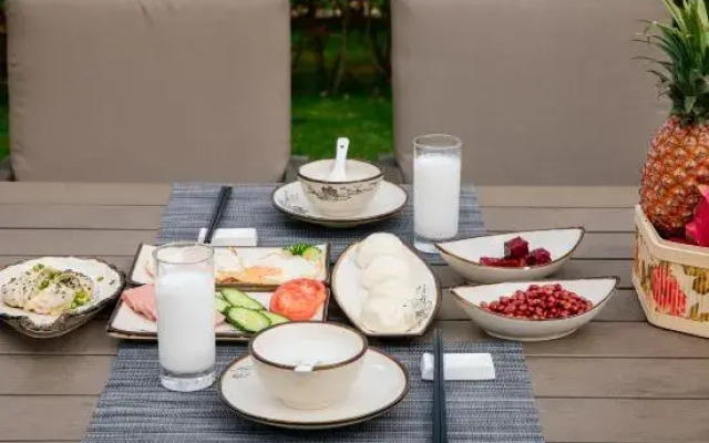 Mogan Mountain · Suzhou Style Garden Hostel