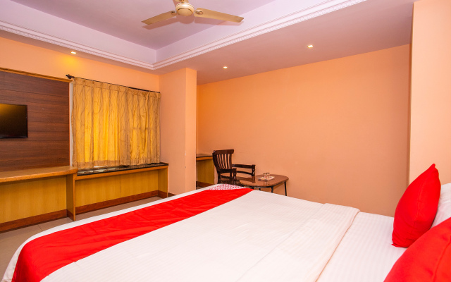 OYO 331 Hotel Skanda Shelters