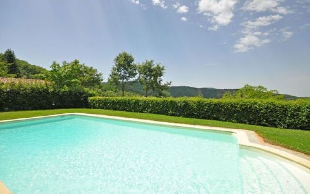 Nice Villa with Private Pool & Large Garden near Cortona