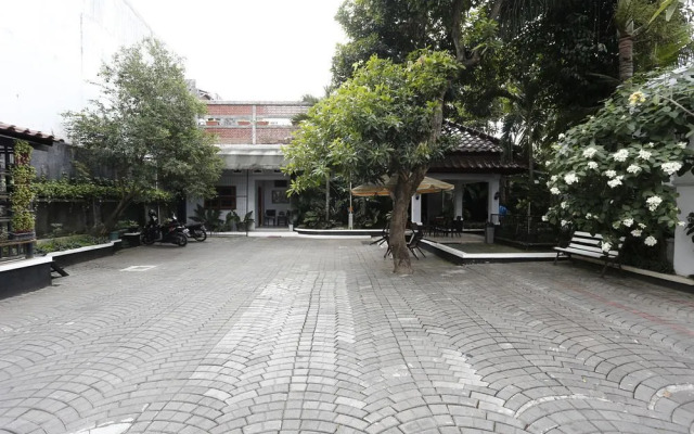 Reddoorz near Lempuyangan Station 2