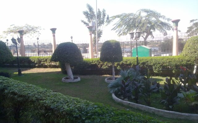 Luxor Hotel Armed Forces