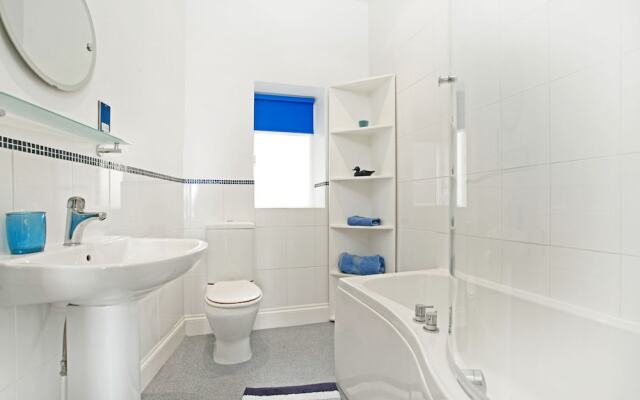 Flat B No 01 Clifton Terrace