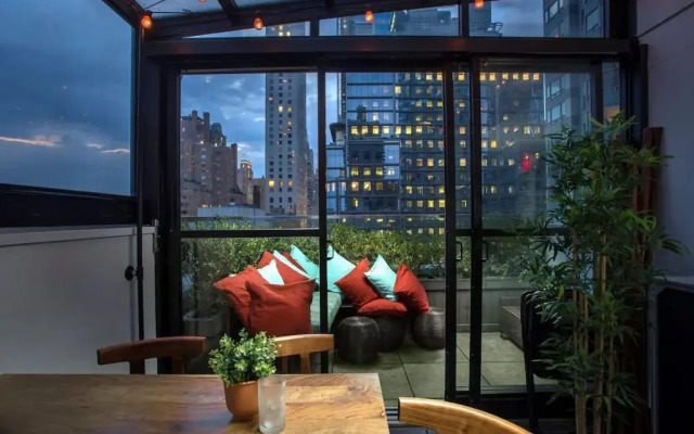 6 Columbus Central Park Hotel