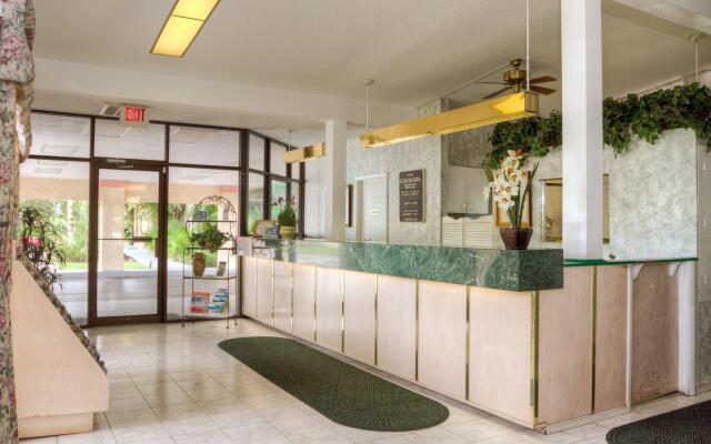 Golden Host Resort - Sarasota