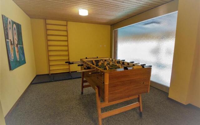 LAAX central holiday apartment with pool & sauna
