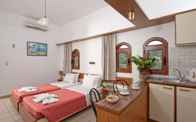 Kiriakos Studios Apartments