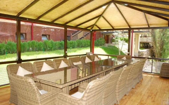 Эверест Плаза