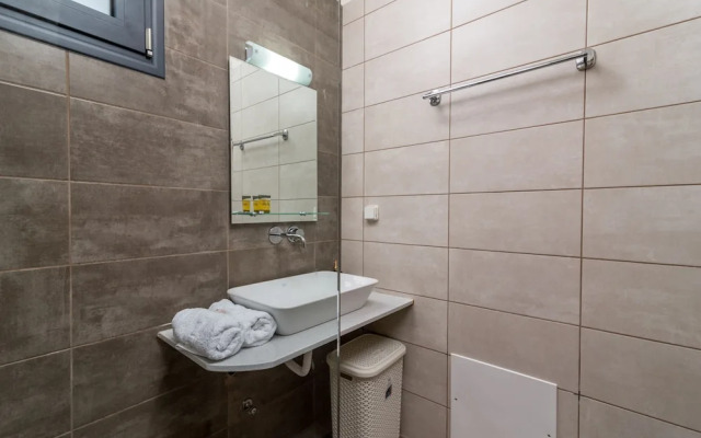 Elmara Luxury Villa 3 - Next to the Beach